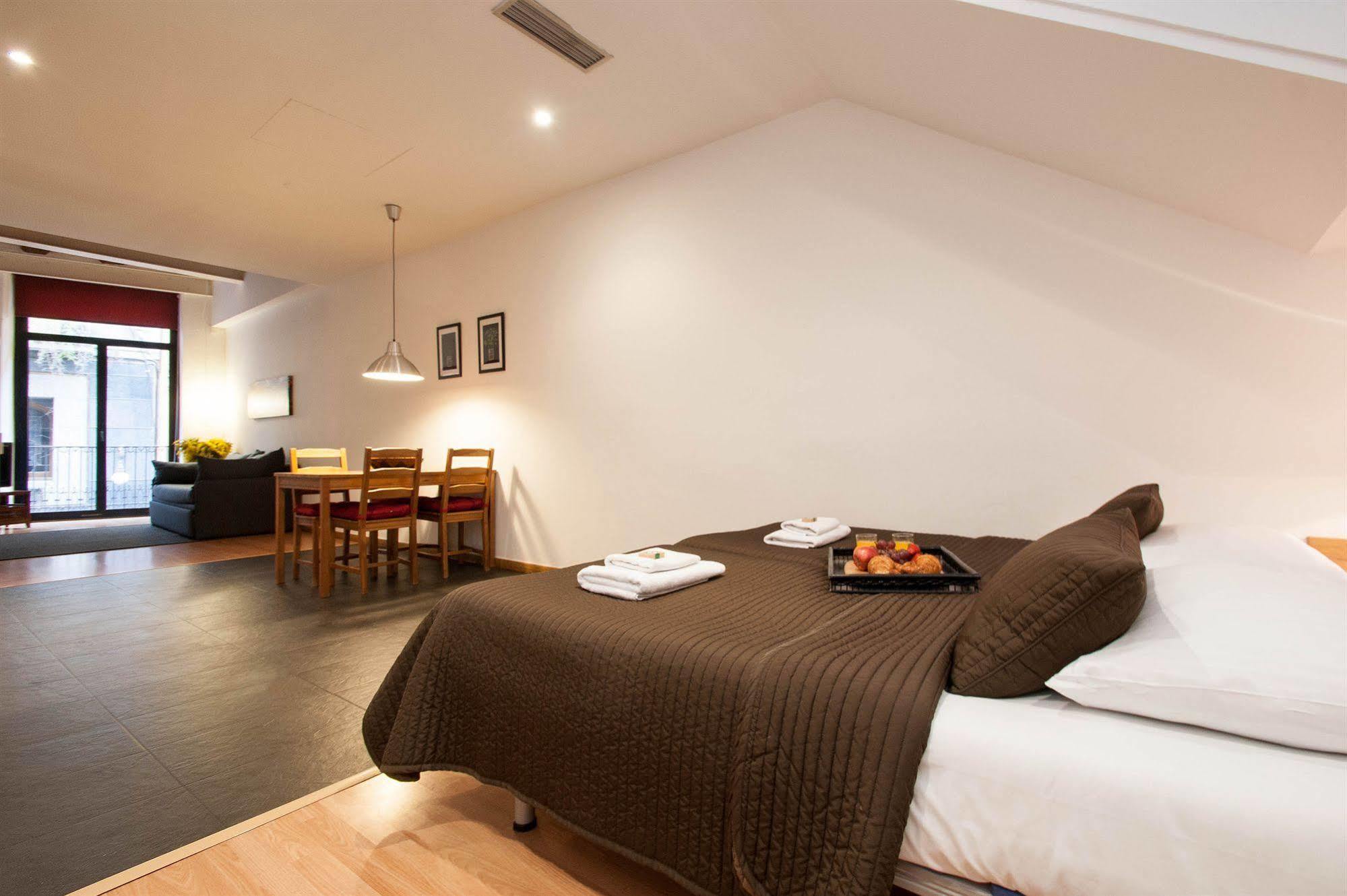 Short Stay Group Liceu Serviced Apartments Barcelona Eksteriør billede